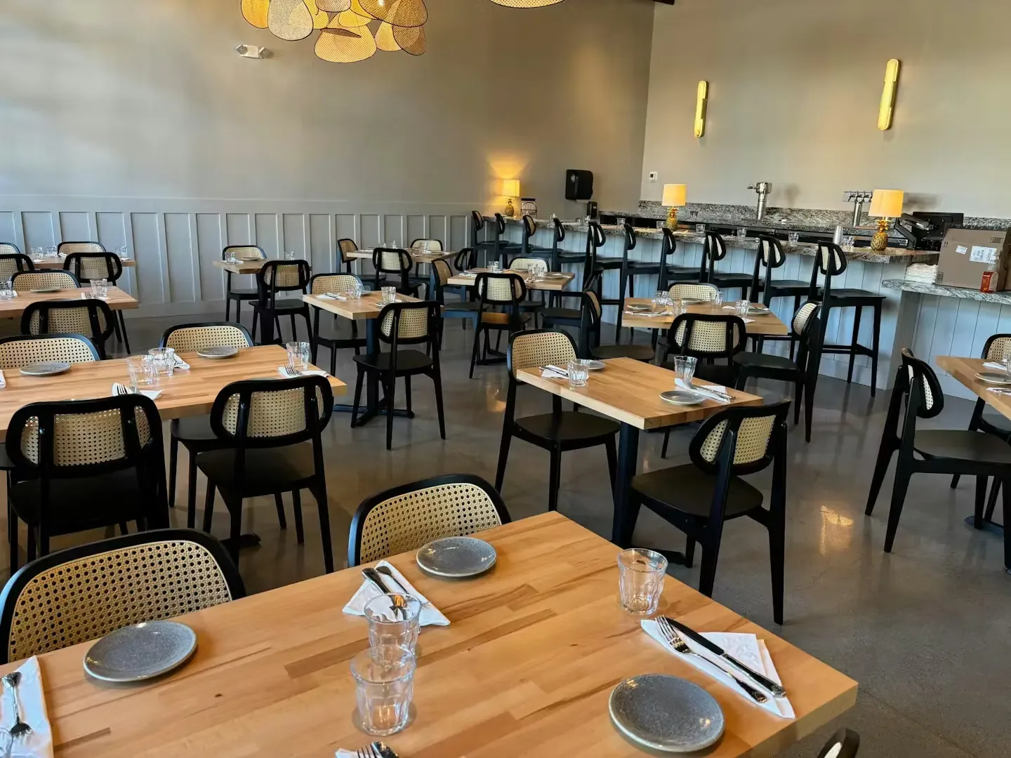 Kula Hawaiian Kitchen & Winery